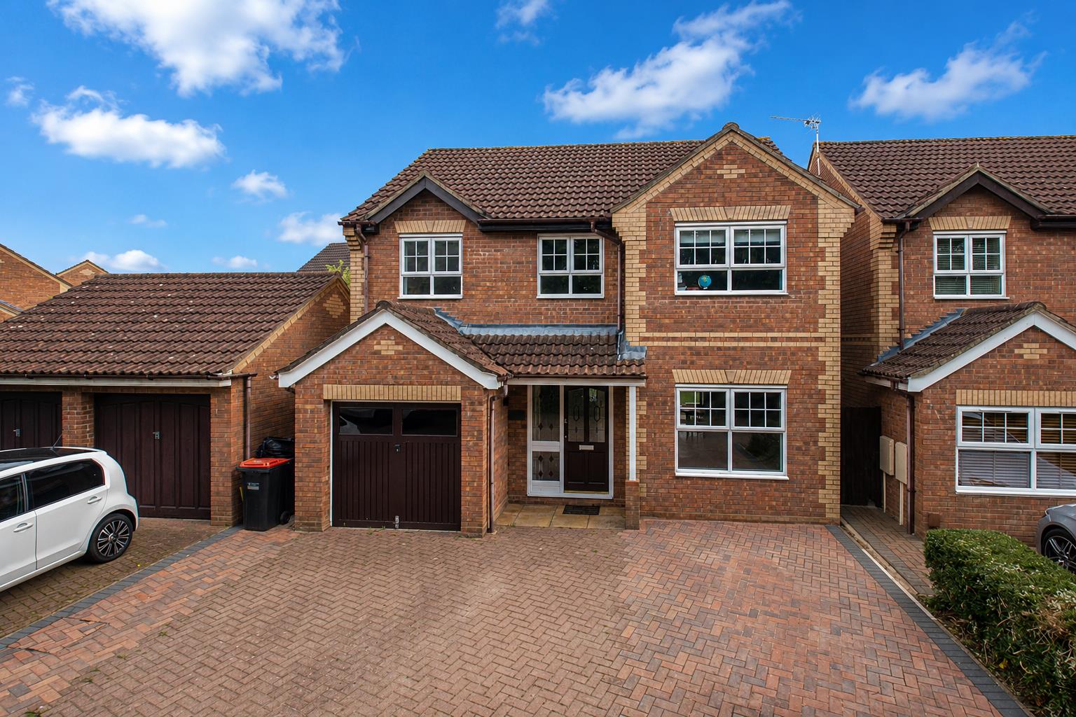 4 bed property in Coldeaton Lane, Milton Keynes